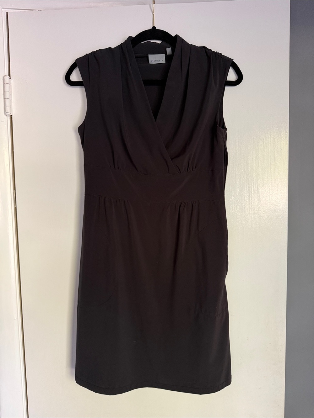 Athleta Black Dahlia Sleeveless V-Neck Sporty Dress